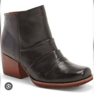 KORK-EASE | Kissel black leather ankle boots Sz 6.5
